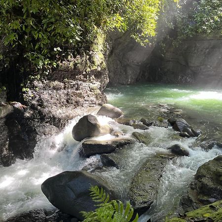 Holos Retreat Center: The Entire Ridge Basecamp Baru Buitenkant foto